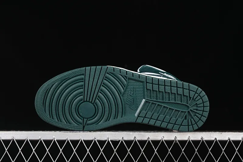 All categories Air Jordan Jordan series basketball shoes Air Jordan 1 Mid Air Jordan 1 Mid "Oxidized Green" AJ1 Joe 1 white and green color Zhongbang basketball shoes BQ6472-133